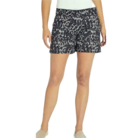 NWT Isaac Mizrahi Women's Stretch 5 inch Tailored Trouser Shorts - Picture 2 of 6